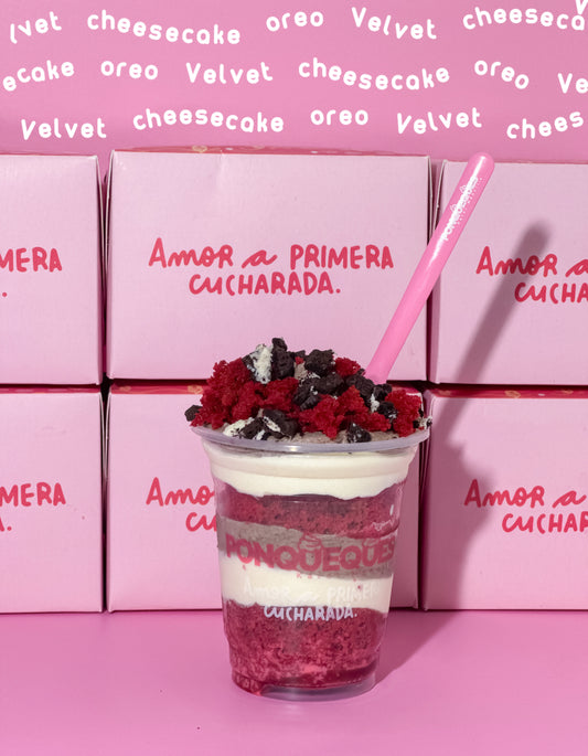 Cuchareable de velvet cheesecake oreo